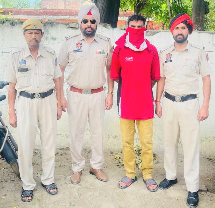 Saroa police arrested one person with 06 grams of heroin